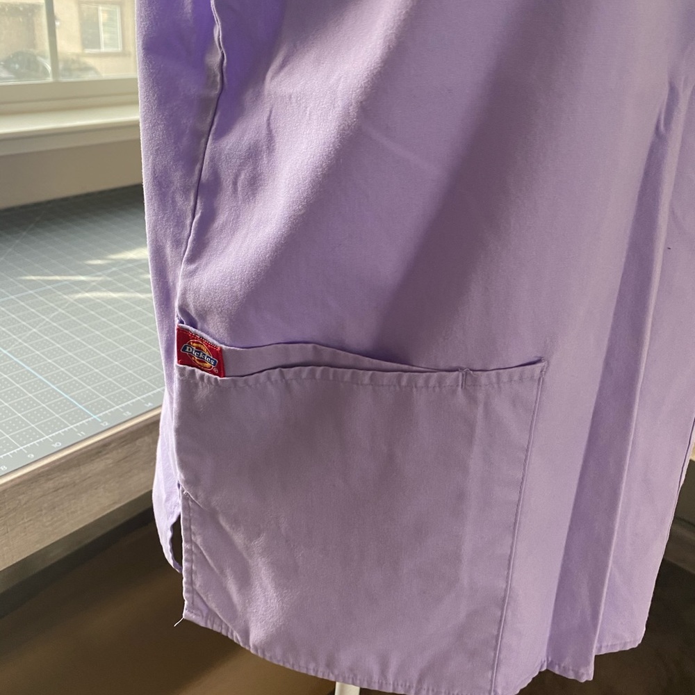 Scrub Top - Picture 2 of 4